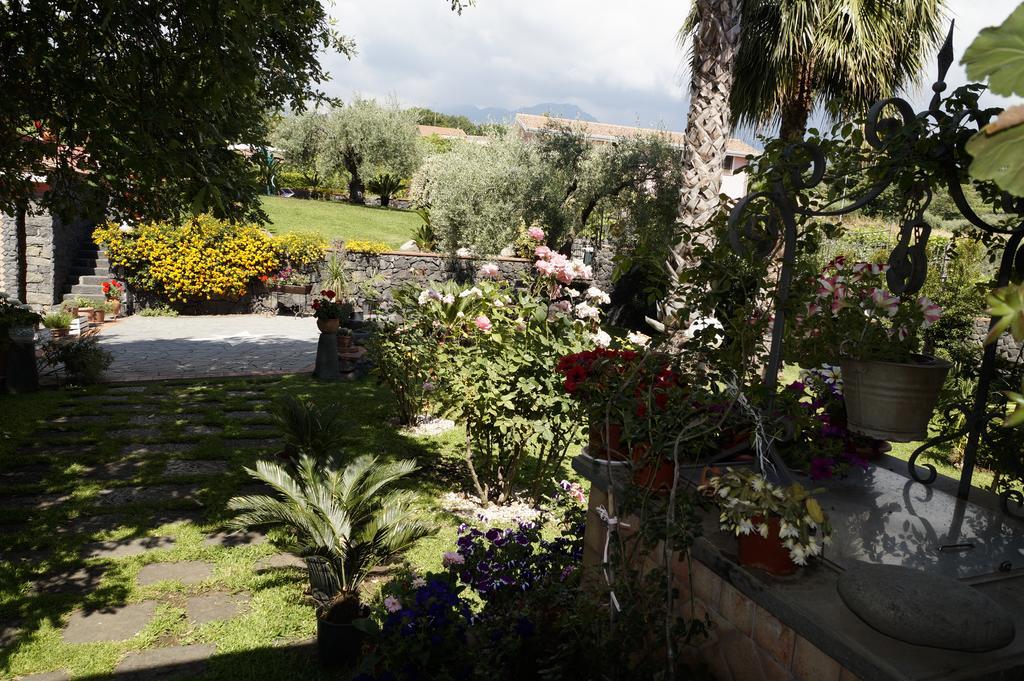 Villa Esclusiva Con Piscina Privata E Vista Etna ザッフェラーナ・エトネーア エクステリア 写真