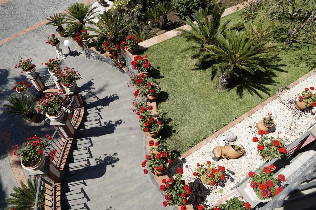Villa Esclusiva Con Piscina Privata E Vista Etna ザッフェラーナ・エトネーア エクステリア 写真