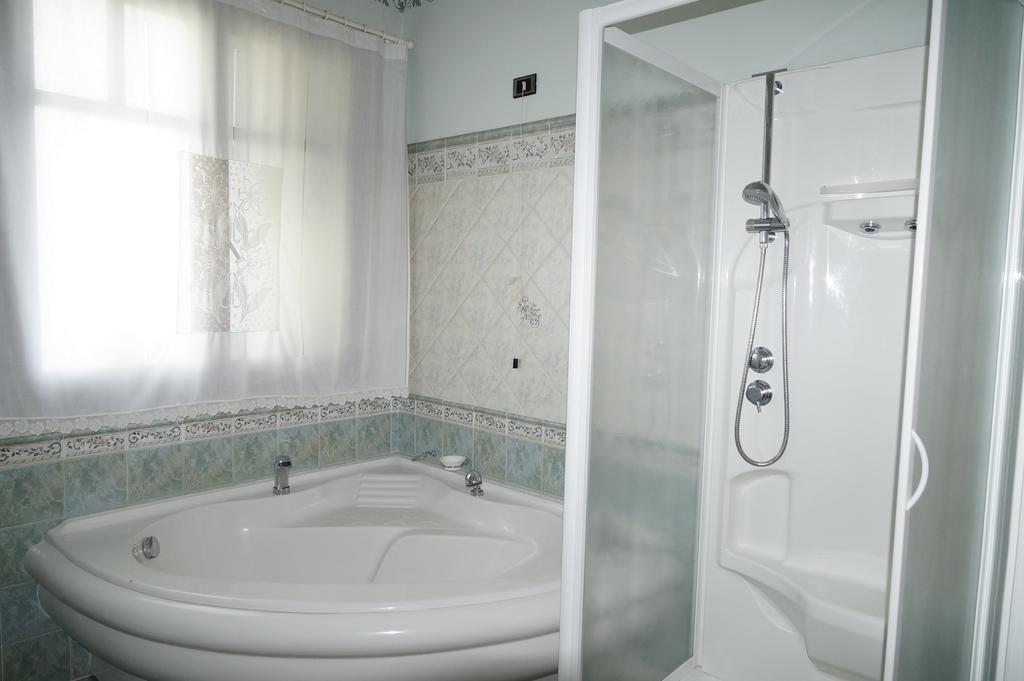 Villa Esclusiva Con Piscina Privata E Vista Etna ザッフェラーナ・エトネーア エクステリア 写真