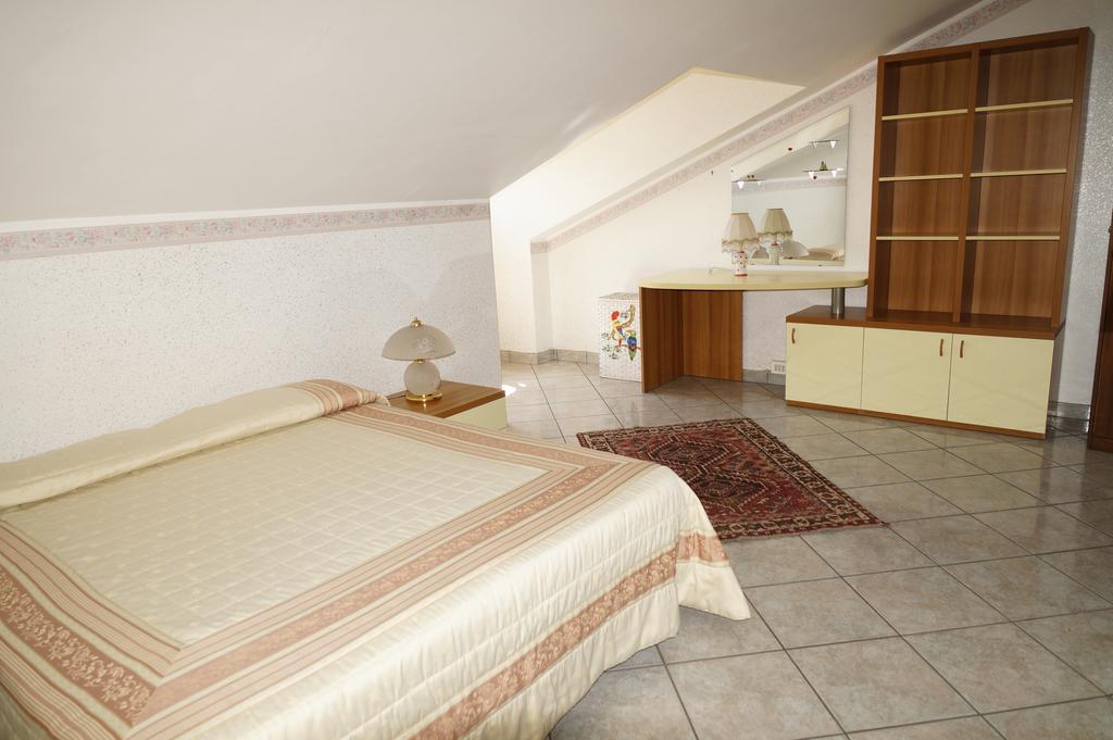 Villa Esclusiva Con Piscina Privata E Vista Etna ザッフェラーナ・エトネーア エクステリア 写真